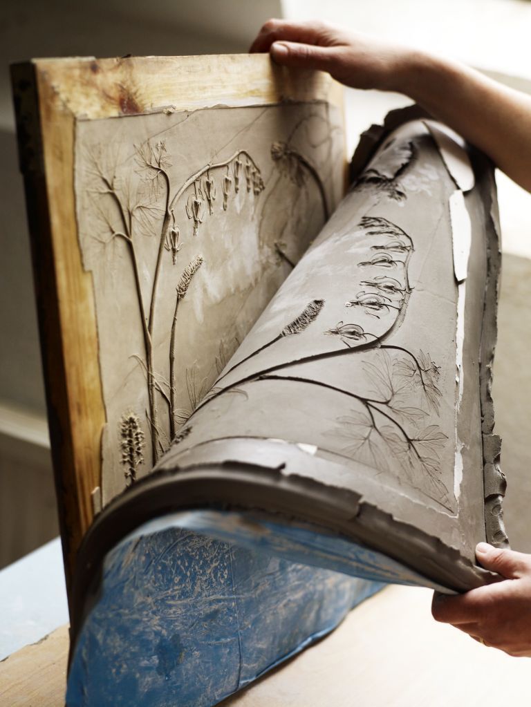 clay-peeling-off-tile